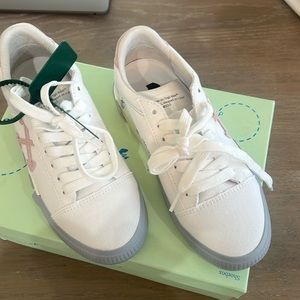 off white sneakers - with box